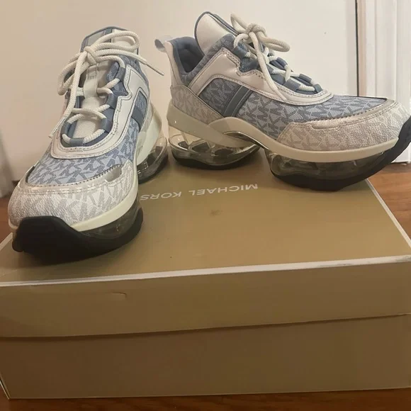 Michael Kors Women's Sneakers in Light Blue and Beige - Picture 14 of 14